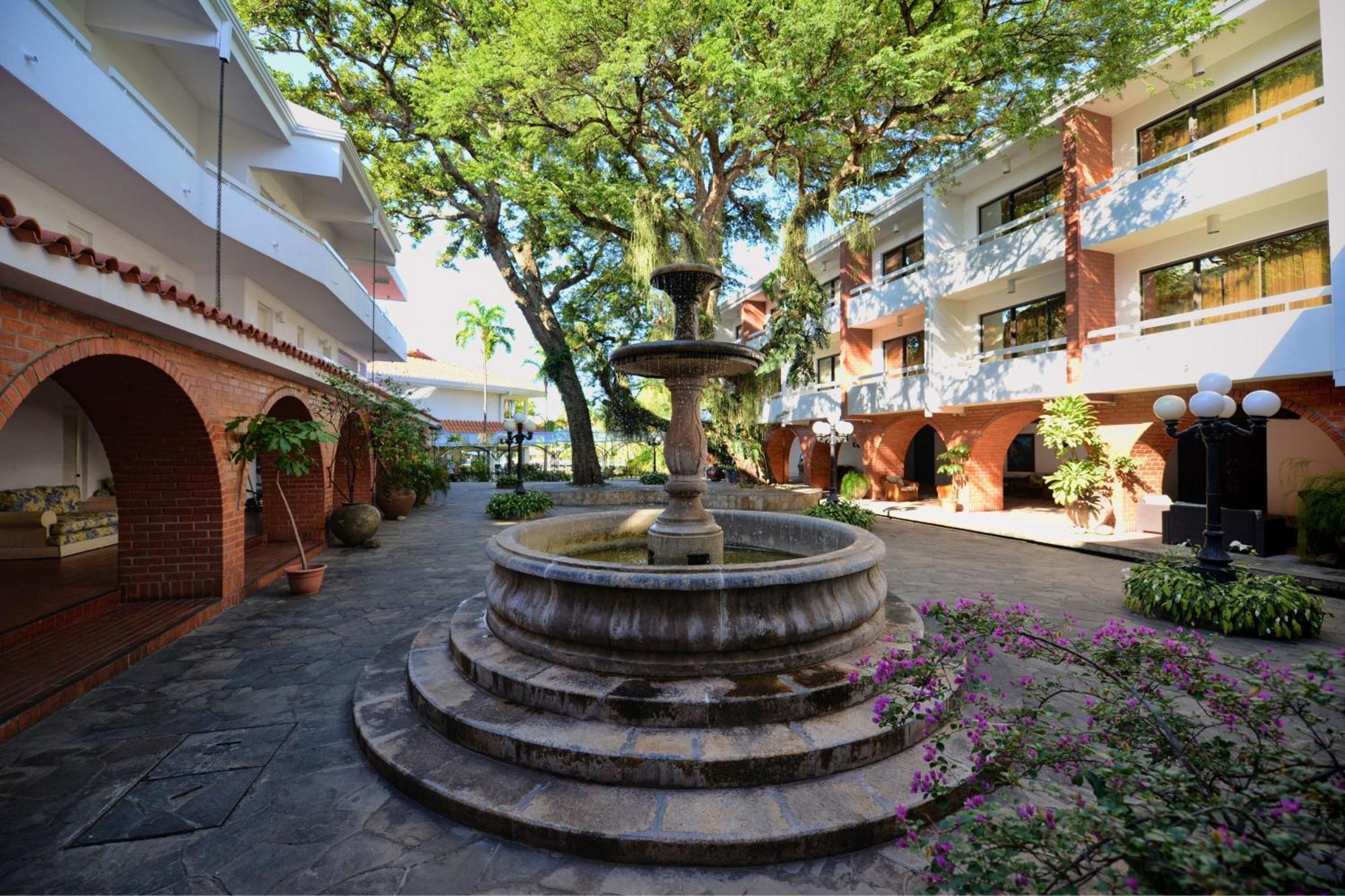 Los Tajibos, Santa Cruz De La Sierra, A Tribute Portfolio Hotel Ngoại thất bức ảnh